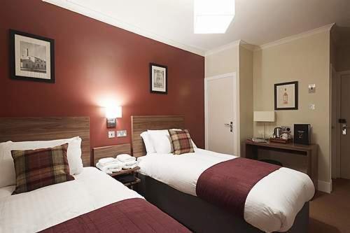 דורנוך Eagle Hotel מראה חיצוני תמונה